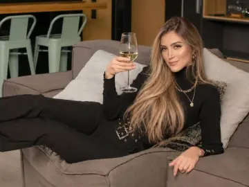 LilaFerrari  live sex cam
