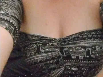 MollyDevine  live sex cam