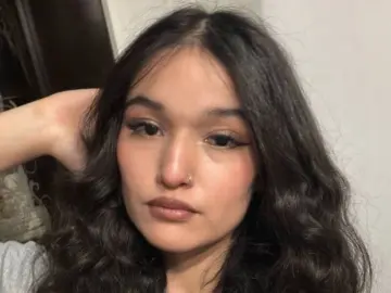 SorayaBenezra  live sex cam