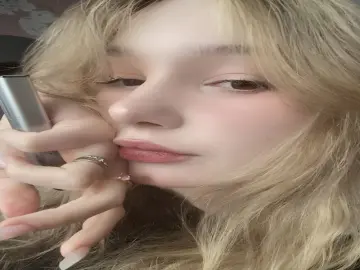 CicelyAdessa  live sex cam