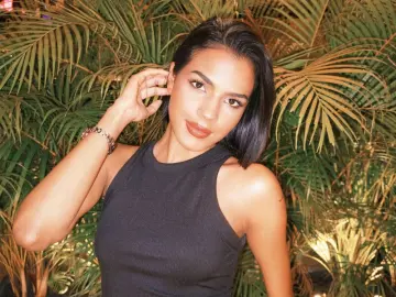 KendallMyer  live sex cam