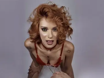 LucyGale  live sex cam