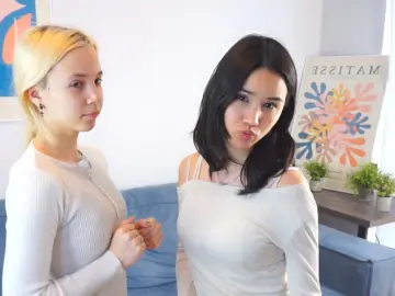 DebAndDanette  live sex cam