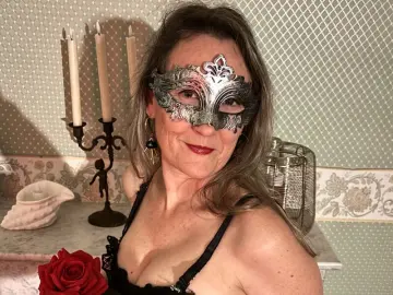 AkiraKayia  live sex cam