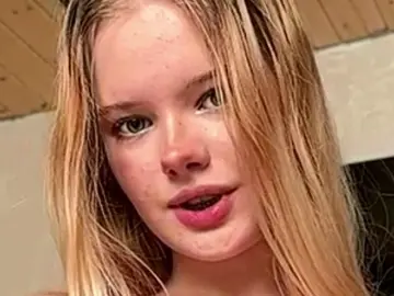 JeannettaCeraos  live sex cam