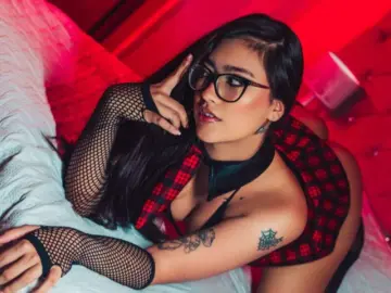 AghataHowland  live sex cam