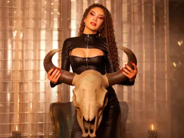 AngelaDevins  live sex cam