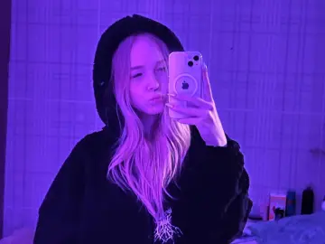 KamiMellema  live sex cam