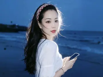 LilyWise  live sex cam