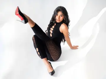 ElieMorgan  live sex cam