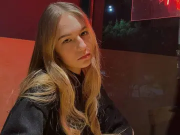 NellMocarski  live sex cam