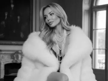 SerenaStar  live sex cam