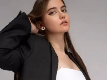 MilaCarters  live sex cam