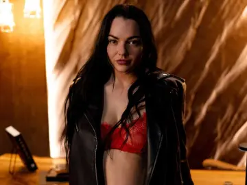 AmieBells  live sex cam