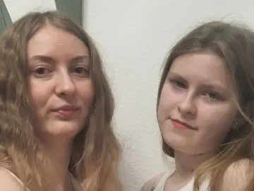 KyraAndNelida  live sex cam