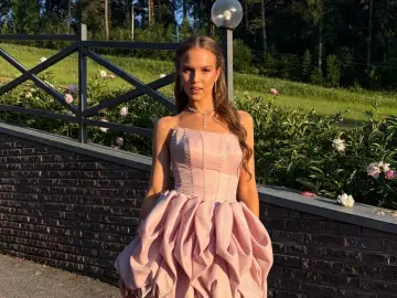 MirianaFarris  live sex cam