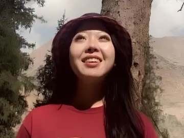 RoxannaCollinson  live sex cam