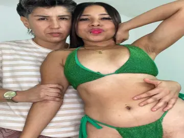 ZoeAndAntho  live sex cam