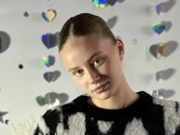 MarthaKraichely  live sex cam