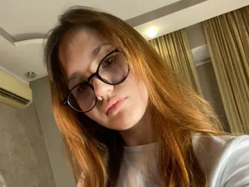 SilvanaTopps  live sex cam
