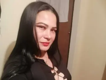 YennSanders  live sex cam