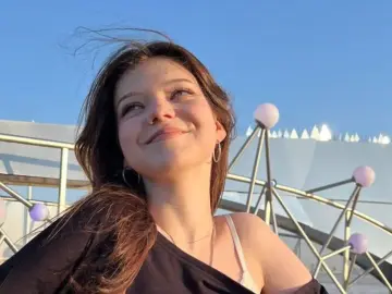 EthelShakoor  live sex cam