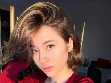 MarvisHey  live sex cam