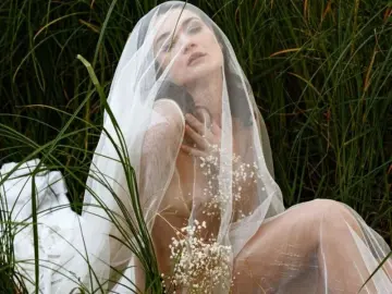 VictoriaIcett  live sex cam