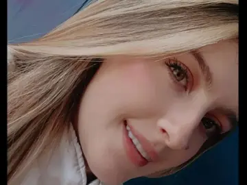DioneKises  live sex cam