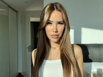 LunaReeve  live sex cam