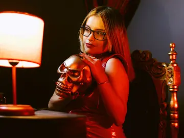 MeganBlanco  live sex cam