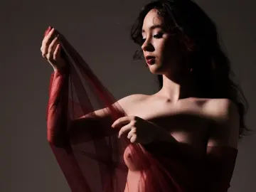 AislyFollin  live sex cam