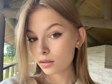 MaidaKirakosyan  live sex cam