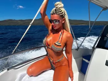 SereneSophie  live sex cam