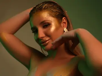 MaddieVixen  live sex cam