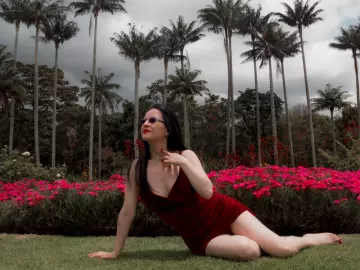 AlanaMonett  live sex cam