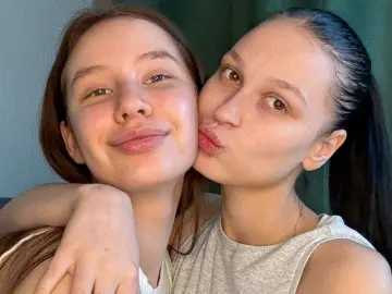 ElaAndTosha  live sex cam