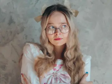 BellaMorley  live sex cam