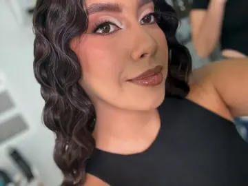 Saracalderon  live sex cam