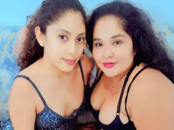 SofiaandAmanda  live sex cam