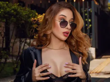 AlaiahNoir  live sex cam