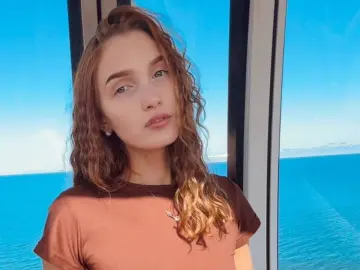 AlbinaFichtner  live sex cam