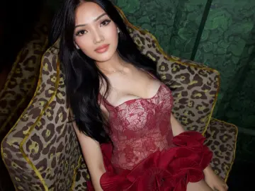 MiaraArmani  live sex cam