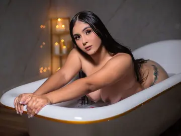 AlisonLamer  live sex cam