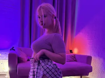 AlanaMoons  live sex cam