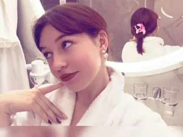 GudrunManzone  live sex cam