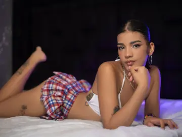 VeronicaWylde  live sex cam