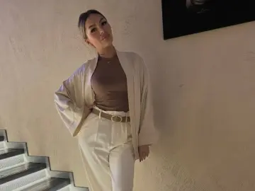 DariIova  live sex cam