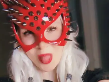 ElfieBlooms  live sex cam