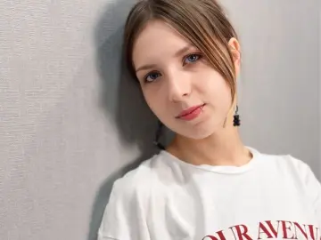 SariCroson  live sex cam